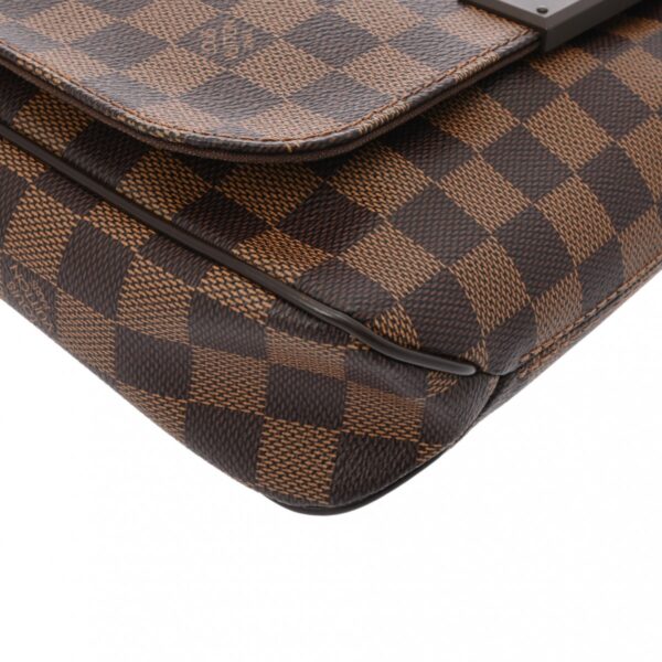 ik 00 0619865 6 Louis Vuitton District PM Shoulder Bag Damier Brown