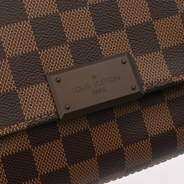 ik 00 0619865 8 Louis Vuitton District PM Shoulder Bag Damier Brown