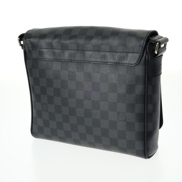 ik 00 0621435 3 Louis Vuitton District PM NM Shoulder Bag Damier Graphite Canvas Black