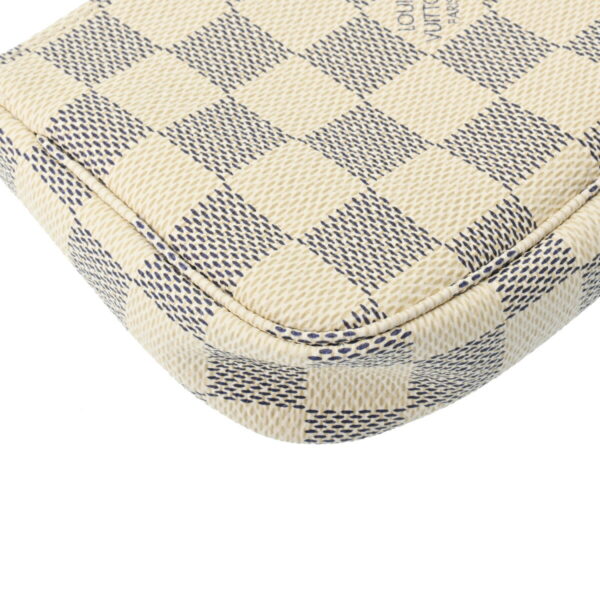 ik 00 0621724 8 Louis Vuitton Mini Pochette Accessoire Damier Azur White