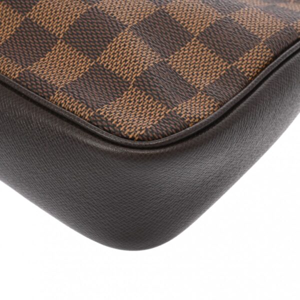 ik 00 0624659 8 Louis Vuitton Truth Pouch Damier Canvas Brown