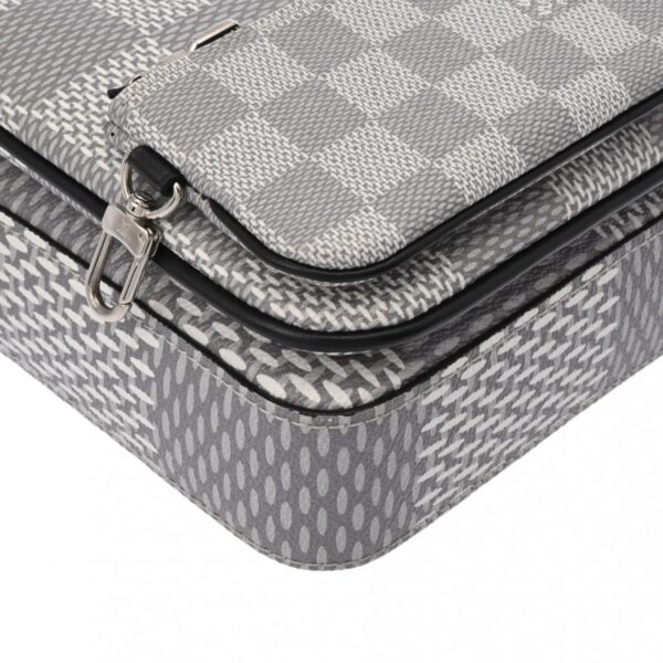 ik 00 0625337 6 Louis Vuitton Trio Messenger Bag Graphite 3D Canvas Antarctica