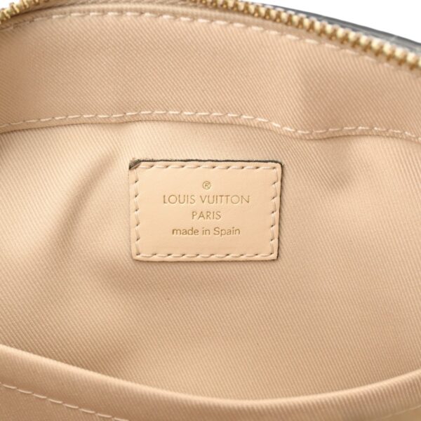 ik 00 0627735 14 Louis Vuitton Saintonge Shoulder Bag Monogram Canvas Crème