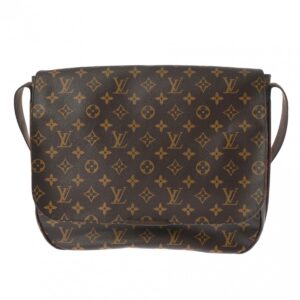 ik 00 0629472 2 Louis Vuitton Porte de Cuman Slim Taiga Bag