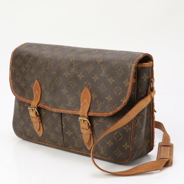 img 01724787 Louis Vuitton Givesière GM Shoulder Bag Monogram