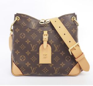 screenshot 152 Louis Vuitton Cartesier Crossbody Shoulder Bag Monogram Brown