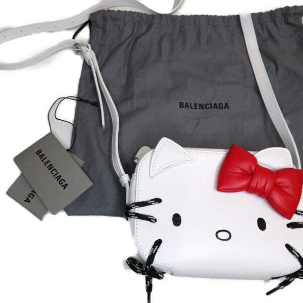 imgrc0079406456 Balenciaga Camera Bag Hello Kitty White