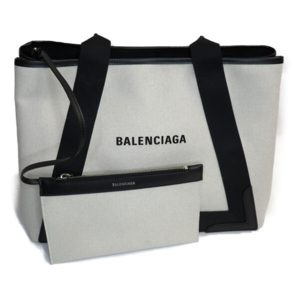 imgrc0079406546 Balenciaga Navy Cabas M Tote Bag Naturel Noir