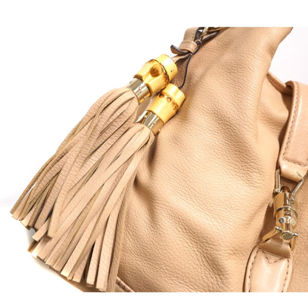 imgrc0081473093 Gucci Shoulder Bag Leather Beige Fringe