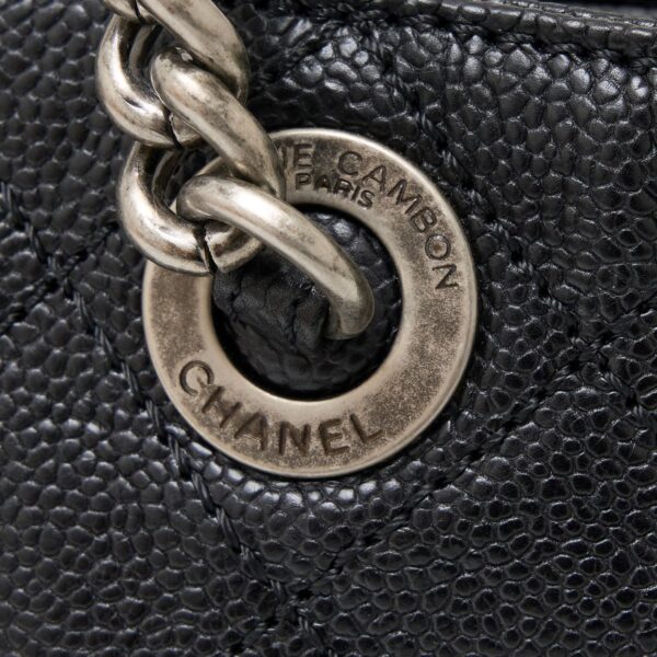 imgrc0083045577 Chanel Caviar Skin Chain Tote Handbag Leather Black Beige