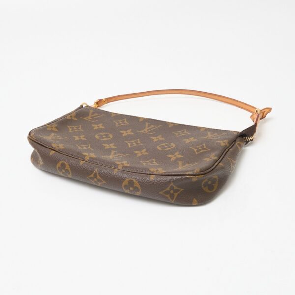 imgrc0083046383 Louis Vuitton Pochette Accessoire Pouch Handbag Monogram Canvas Brown