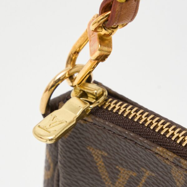 imgrc0083046388 Louis Vuitton Pochette Accessoire Pouch Handbag Monogram Canvas Brown