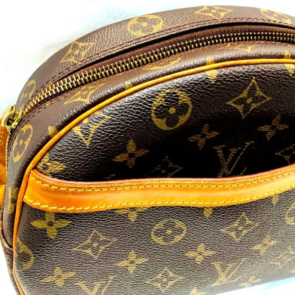 imgrc0084311959 Louis Vuitton Blois Crossbody Shoulder Monogram