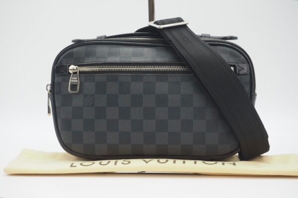 imgrc0084955625 Louis Vuitton Damier Graphite Umbrella Body Bag Black Gray