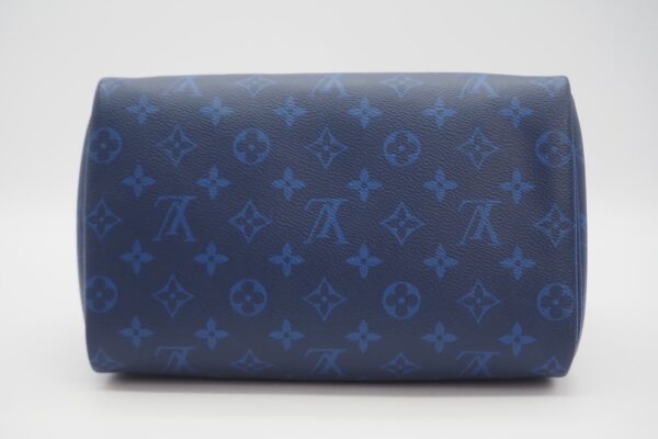 imgrc0085018899 Louis Vuitton Taigarama Dop Kit Bag Cobalt Blue