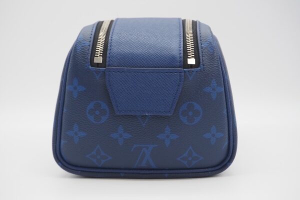 imgrc0085018900 Louis Vuitton Taigarama Dop Kit Bag Cobalt Blue