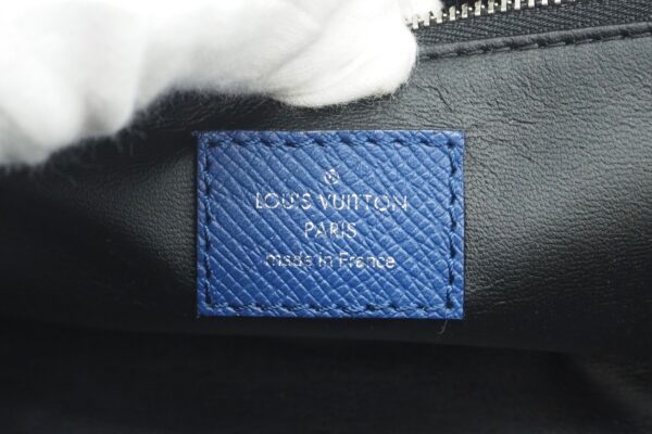 imgrc0085018904 Louis Vuitton Taigarama Dop Kit Bag Cobalt Blue