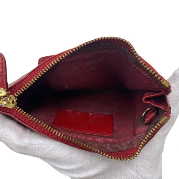 imgrc0087075886 Salvatore Ferragamo Rose Pouch Red