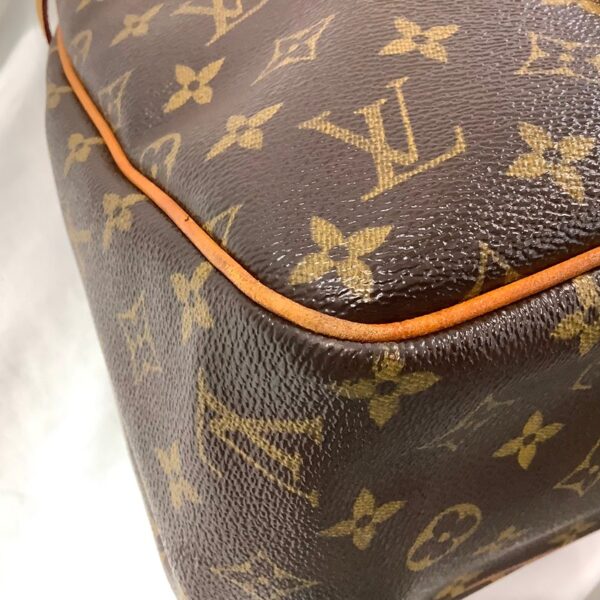 imgrc0088226214 Louis Vuitton Monogram Batignolles Vertical Shoulder Bag