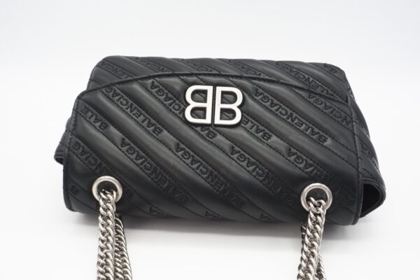 imgrc0088938214 Balenciaga BB Round Chain Leather Shoulder Bag Black