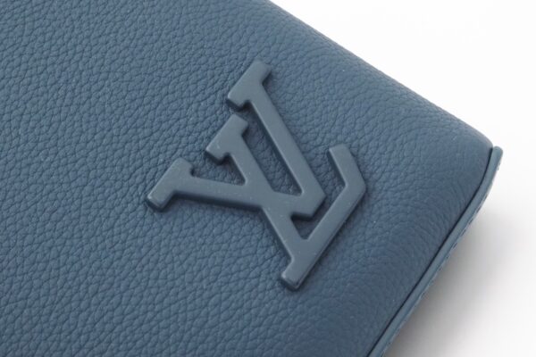 imgrc0089248269 Louis Vuitton Aerogram Pochette iPad Clutch Bag Blue