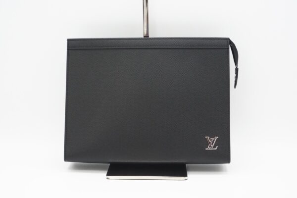 imgrc0089248673 Louis Vuitton Pochette Voyage MM Taiga Clutch Bag Black