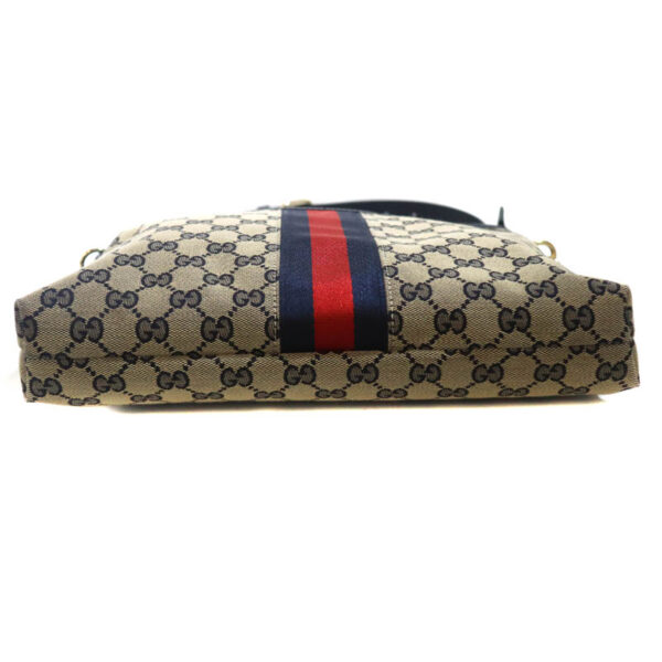 imgrc0094074521 Gucci GG Canvas Shoulder Bag