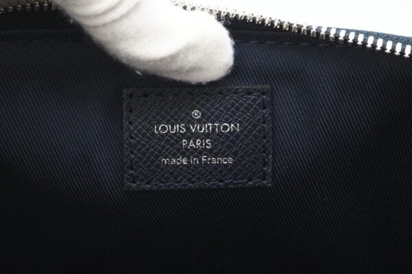 imgrc0094157337 Louis Vuitton Taiga Anton Briefcase Blue Marine