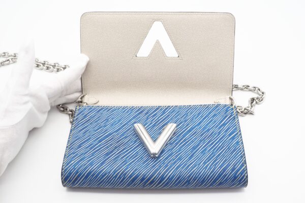 imgrc0094960727 Louis Vuitton Epi Denim Portefeuille Twist Chain Long Wallet Blue