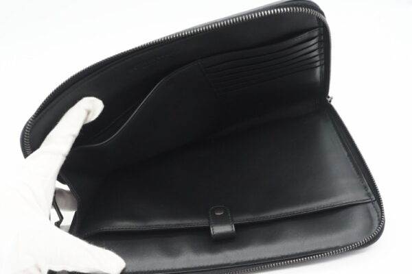 imgrc0095761073 Bottega Veneta Intrecciato L Shaped Zipper Clutch Bag Black