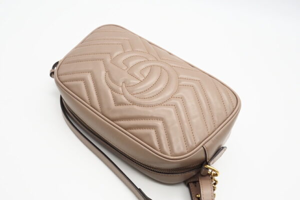 imgrc0096291221 Gucci GG Marmont Quilted Small Leather Shoulder Bag Beige