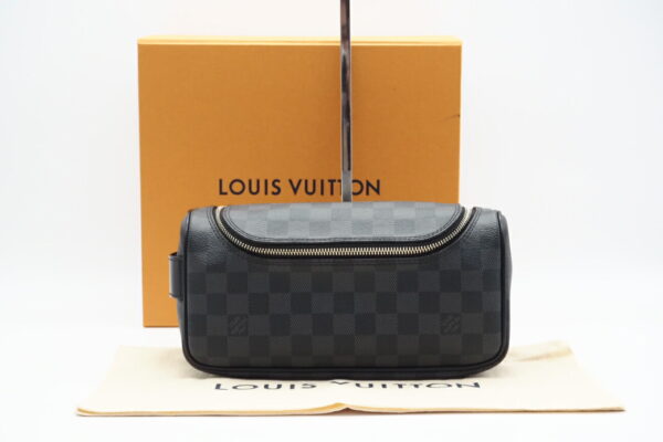 imgrc0096291704 Louis Vuitton Damier Graphite Toilette Pouch Black Gray