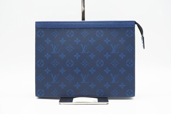 imgrc0096488779 Louis Vuitton Taigarama Pochette Voyage MM Clutch Bag Blue