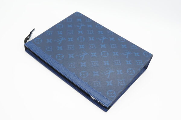 imgrc0096488781 Louis Vuitton Taigarama Pochette Voyage MM Clutch Bag Blue