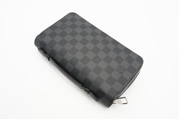 imgrc0096489689 Louis Vuitton Damier Graphite Zippy XL Travel Case Black Gray