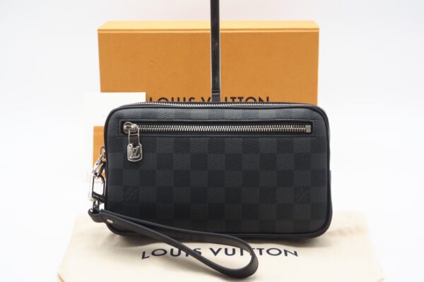 imgrc0097934573 Louis Vuitton Damier Graphite Alpha Clutch Bag Black Gray