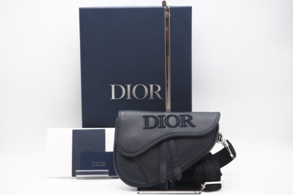 imgrc0098669769 Dior Saddle Leather Shoulder Bag Navy