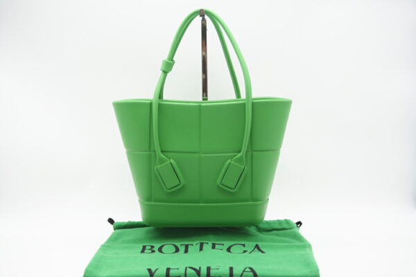 imgrc0098893450 Bottega Veneta Arco Paraquito Rubber Tote Bag Green