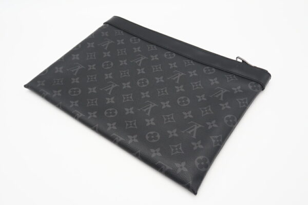 imgrc0099038399 Louis Vuitton Eclipse Pochette Discovery Clutch Bag Black