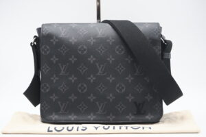 imgrc0099039140 Louis Vuitton Monogram Implant Neo Alma BB 2Way Shoulder Bag