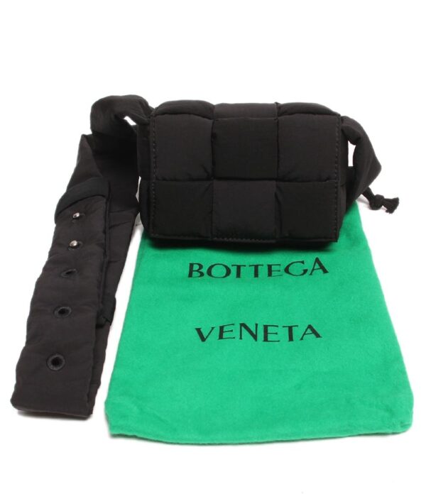 imgrc0100759344 Bottega Veneta Padded Cassette Shoulder Bag