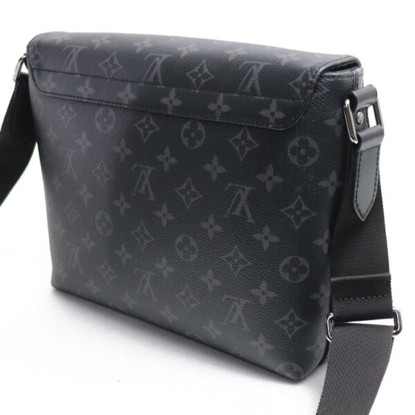 k23 2509 1 2511 Louis Vuitton District PM NV2 Shoulder Bag Eclipse