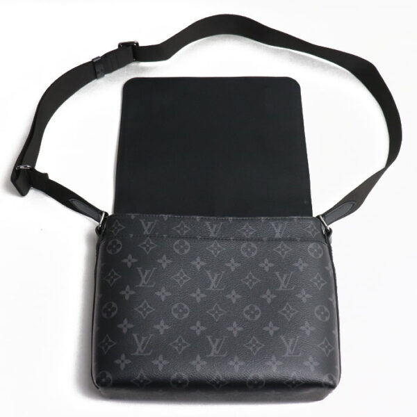 k23 2509 1 2512 Louis Vuitton District PM NV2 Shoulder Bag Eclipse