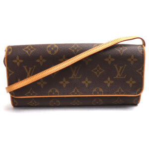 k23 3348 1 3349 Louis Vuitton Cluny Shoulder Bag Epi Leather Black