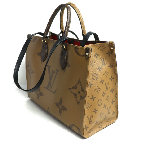 k24 395 1 397 Louis Vuitton On the Go MM Tote Bag Monogram Giant Reverse