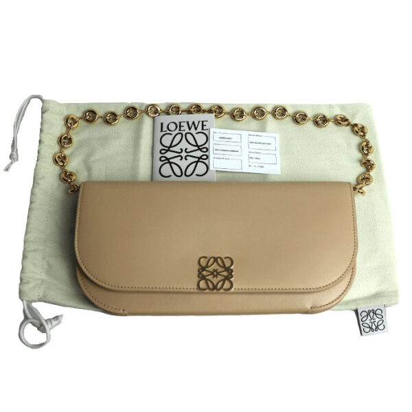 k24 467 1 475 Loewe Goya Long Chain Clutch Bag Beige