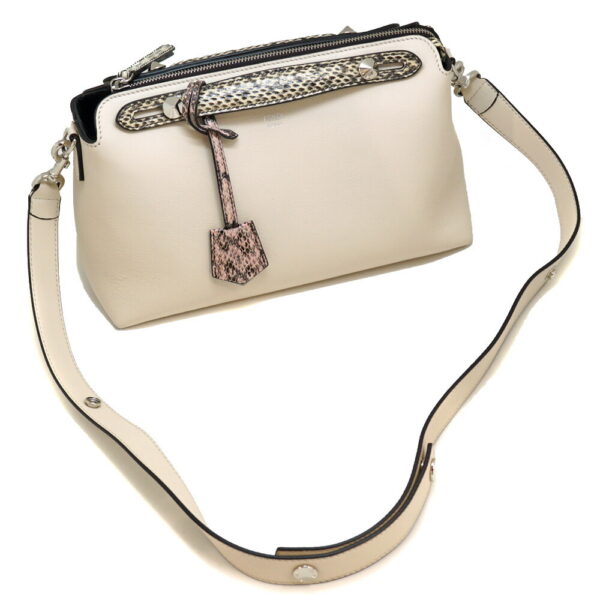 n21 9371 12 Fendi Visible 2WAY Handbag Shoulder Bag Beige Leather Python