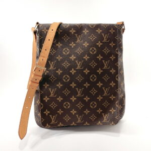 n3071418 1 Louis Vuitton Monogram Reverse Giant On The Go MM Handbag