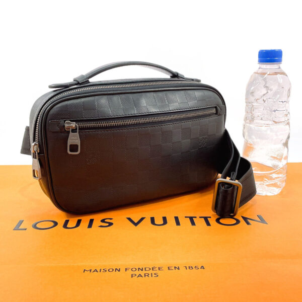 n3092197 21 Louis Vuitton Umbrella Body Bag Damier Infini Black