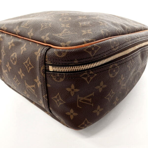 n3112888 6 Louis Vuitton Excursion Handbag Monogram Brown